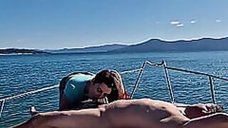 Sexo na lancha.