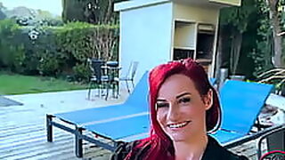 Sally, belle milf, d&eacute;couvre le sexe anal