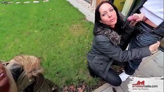 Die versaute Spermaschlampen Familienfeier double blowjob.