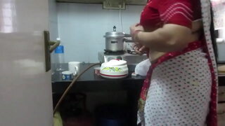 Leena bhabhi hot navel housewife 1.