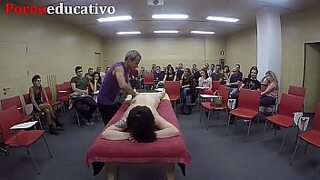 Clase n°1 de masaje erótico anal.