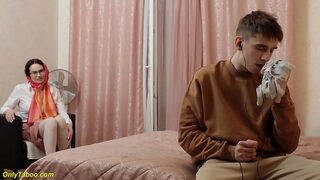 Big dick destroyed small stepmom's anus.