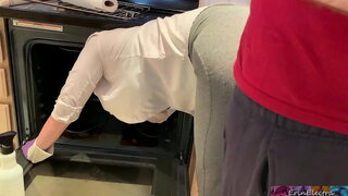 Stepmom is horny and stuck in the oven - Erin Electra.