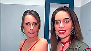 Joy et Anita s'embrasent dans un trio FFH torride